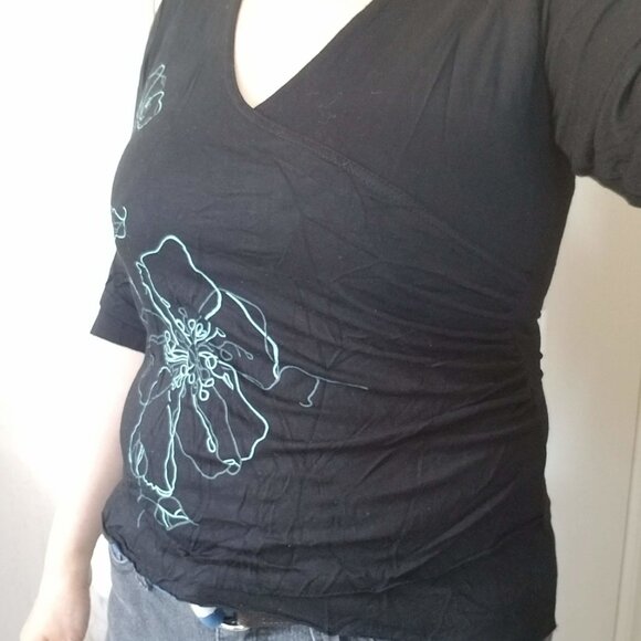 Smart Set Black Floral Wrap Blouse, V-Neck, 3/4 Sleeve - Picture 2 of 4